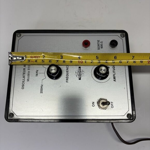 Vintage TECCART Audio Oscillator Model 810 5kHz 600 Ohm Ω Lab Gear UNTESTED - Picture 9 of 10